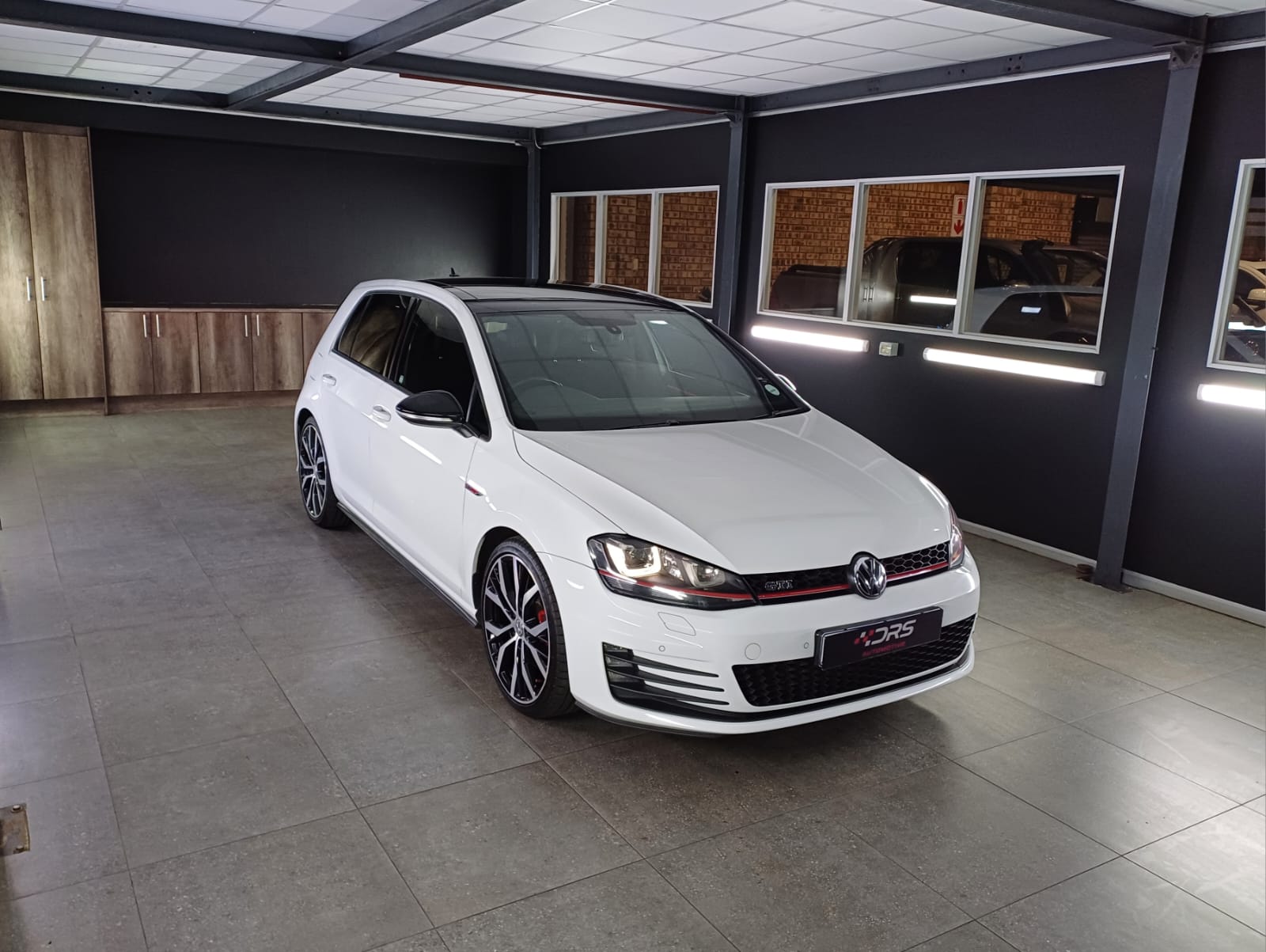 2016 Volkswagen Golf GTi Auto