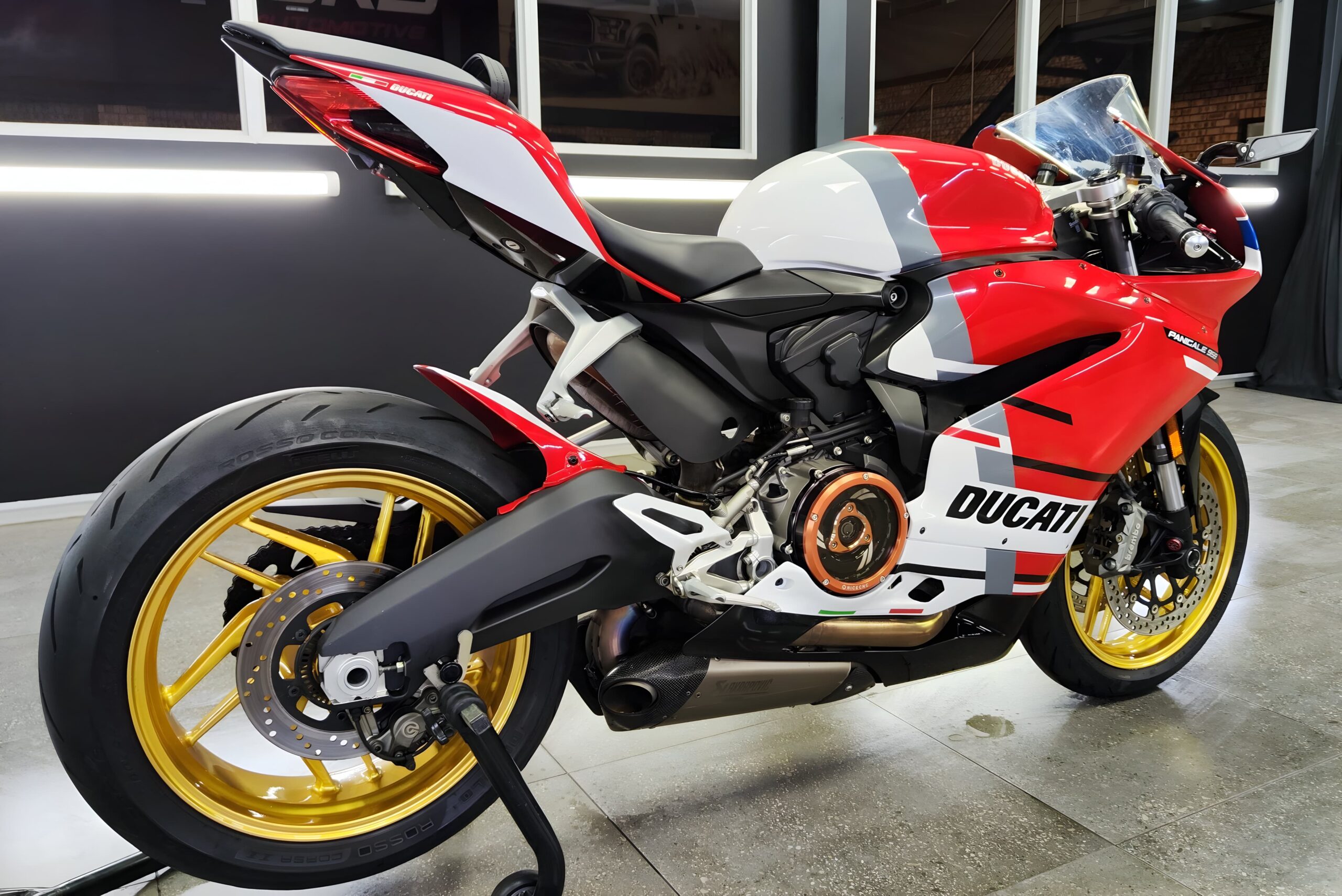 2017 Ducati 959 V2