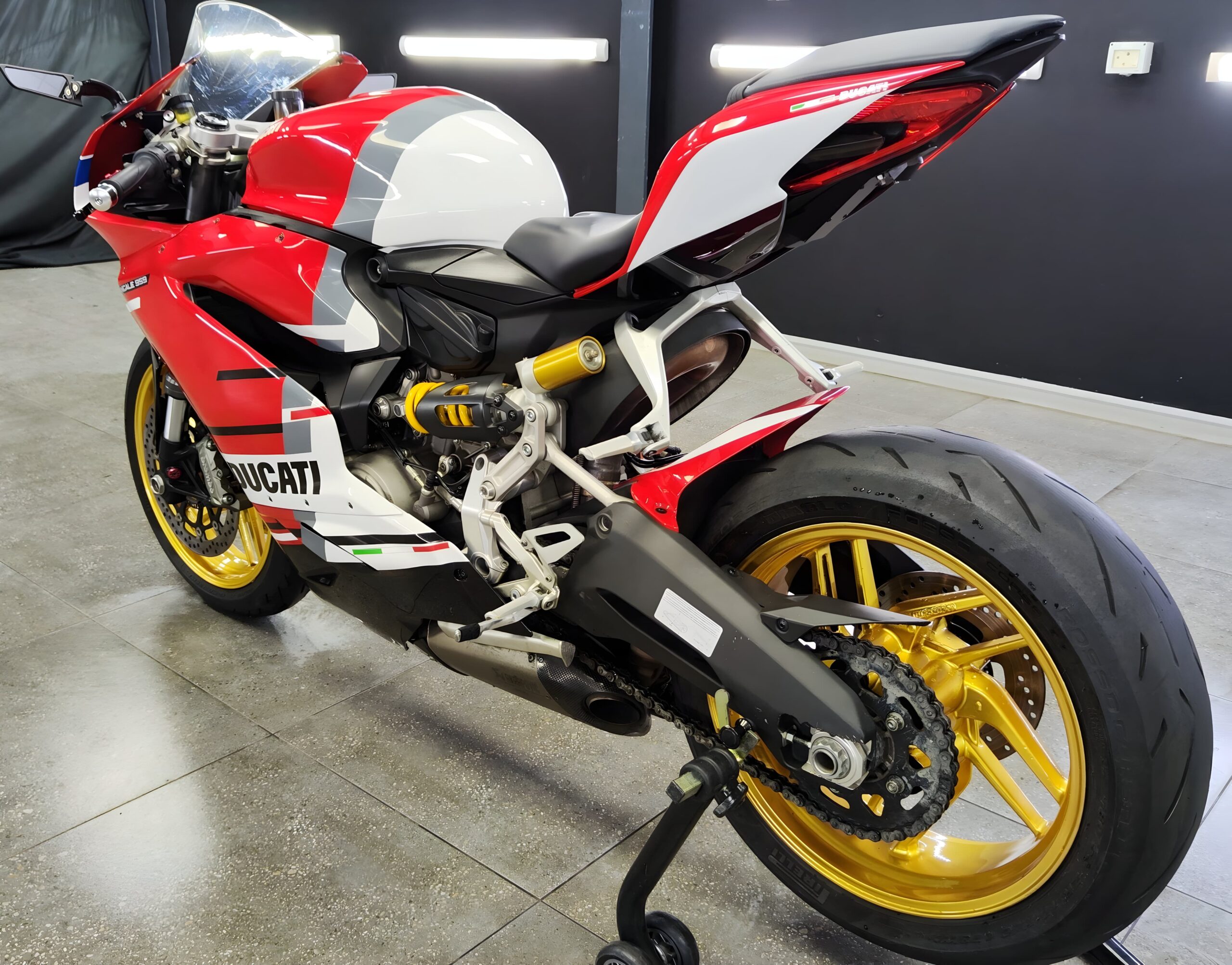 2017 Ducati 959 V2