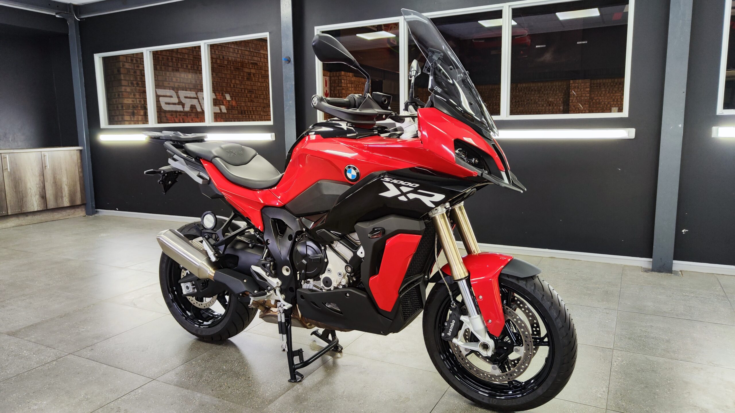 2023 BMW S1000XR