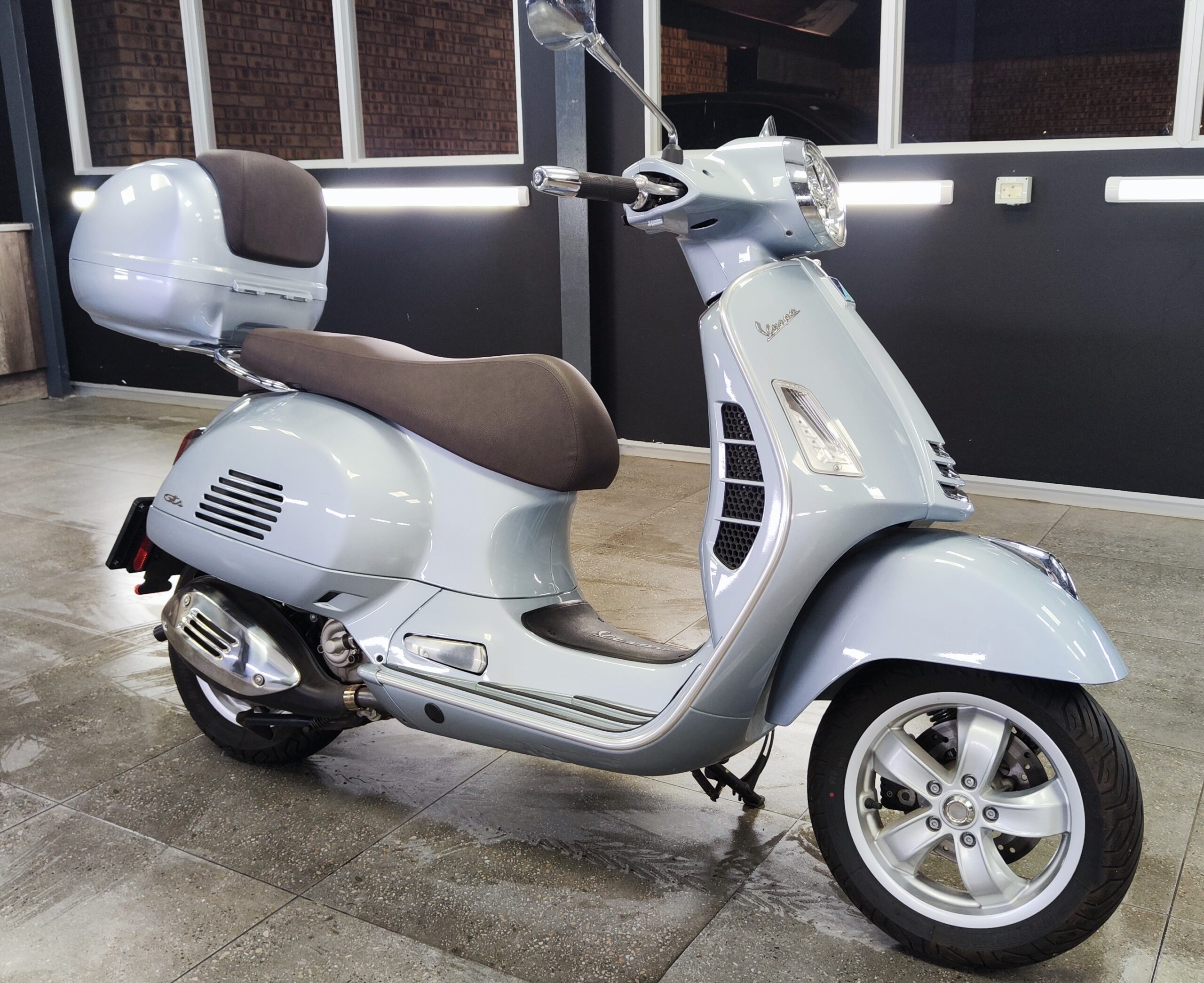 2022 Vespa 300 GTS HPE