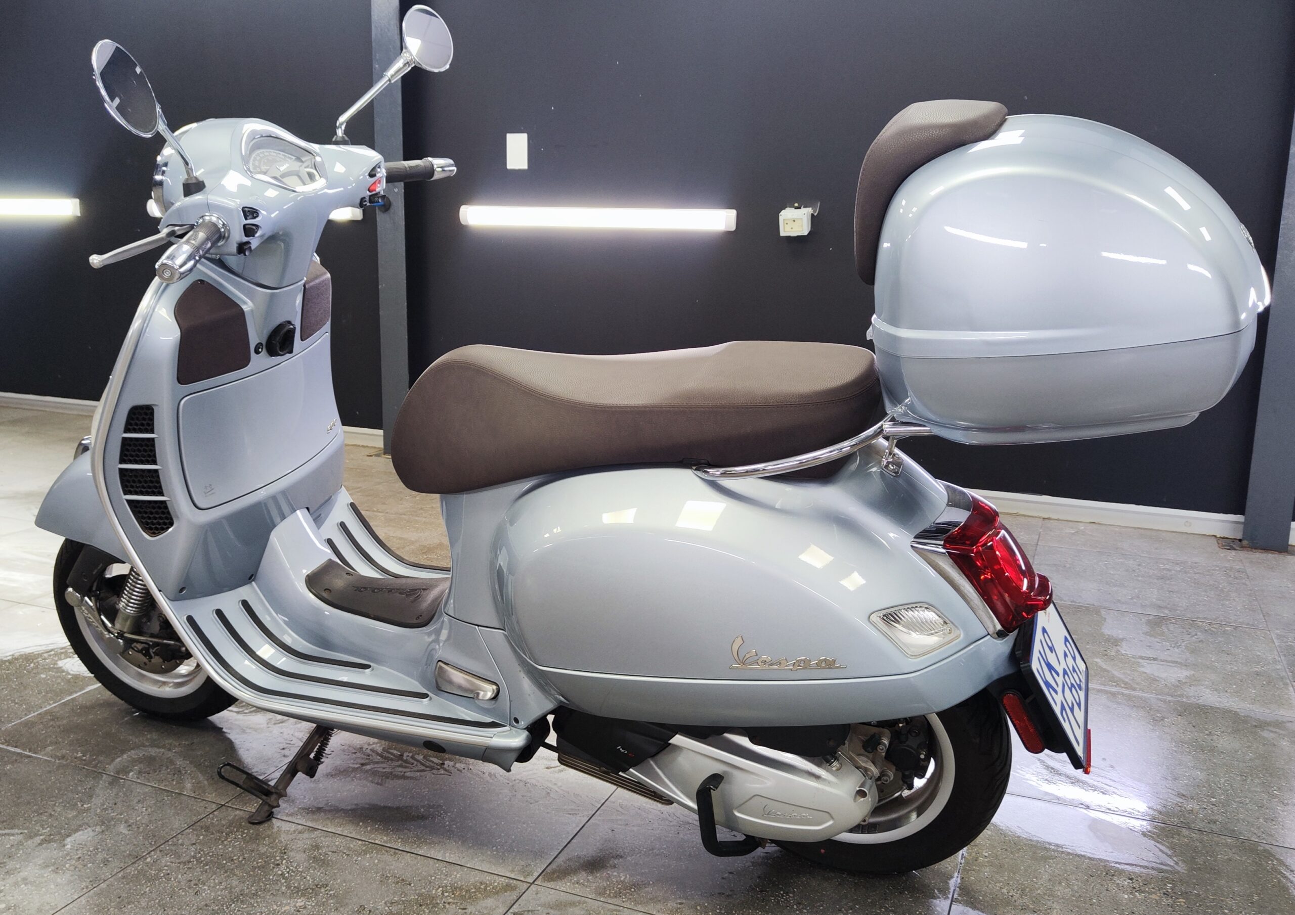 2022 Vespa 300 GTS HPE