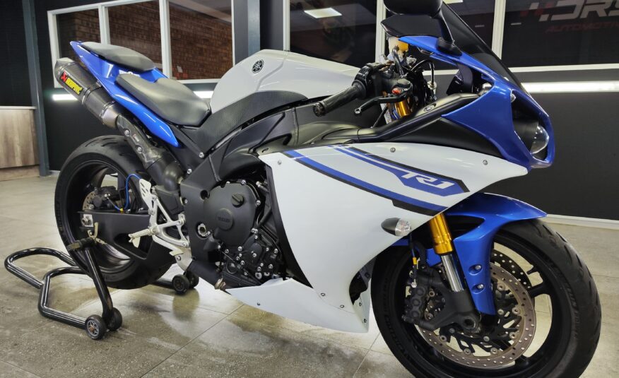 2013 Yamaha R1 Big Bang