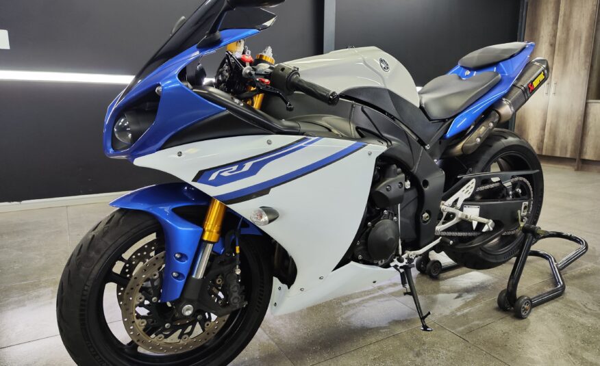 2013 Yamaha R1 Big Bang